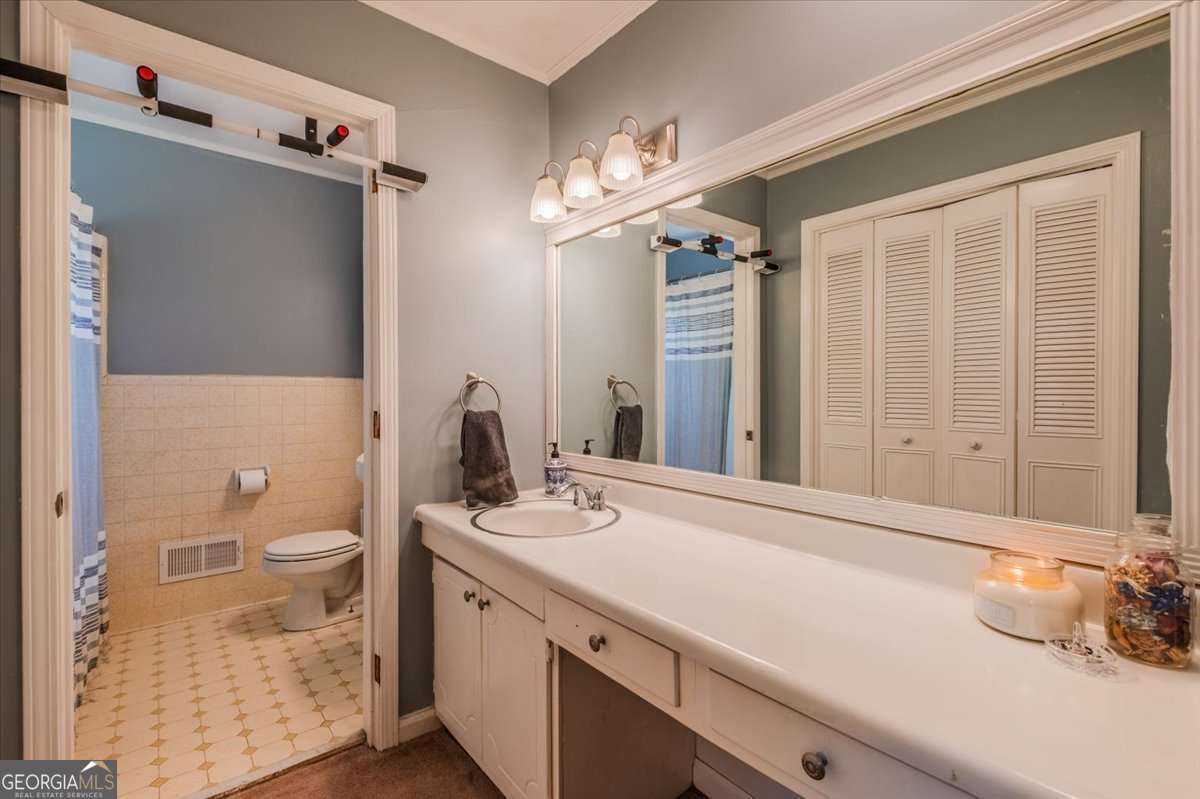 20 Mitchell Circle Se Property Photo 13