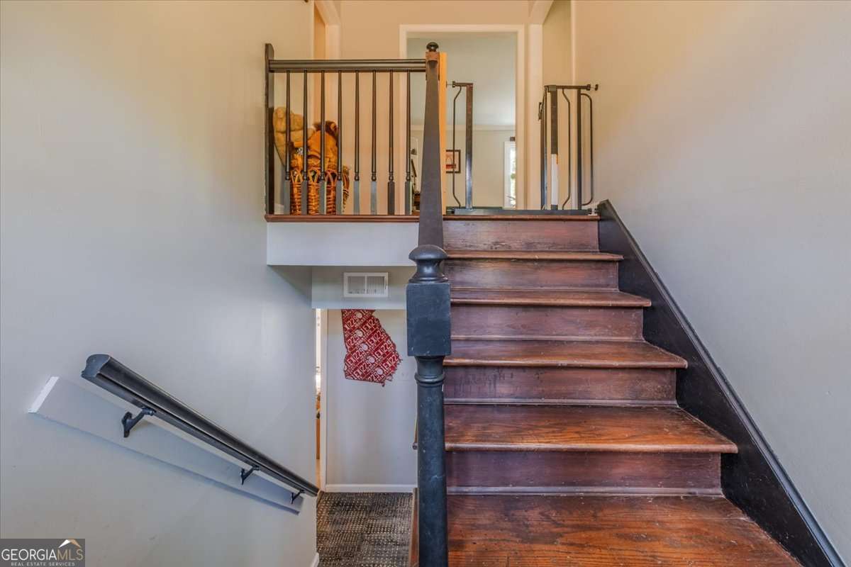 20 Mitchell Circle Se Property Photo 22