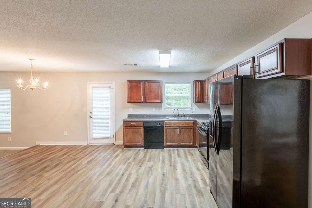 4205 Post Oak Grove Property Photo 2