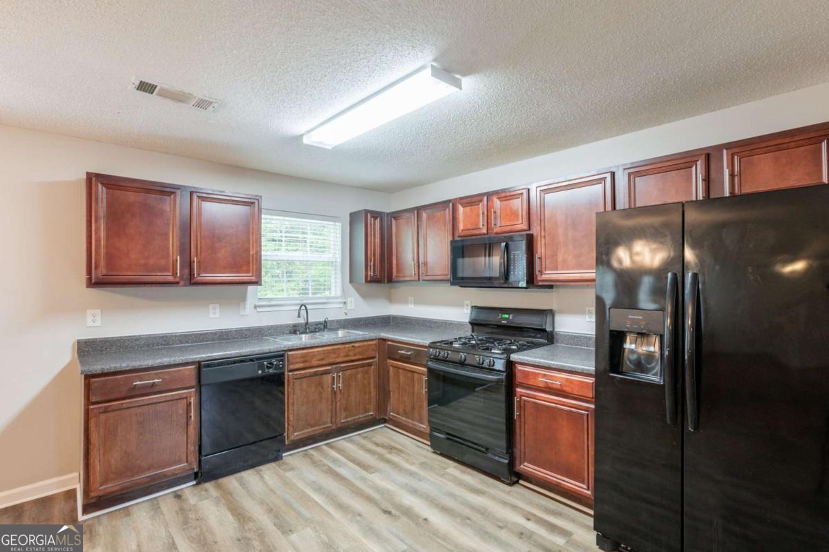 4205 Post Oak Grove Property Photo 3