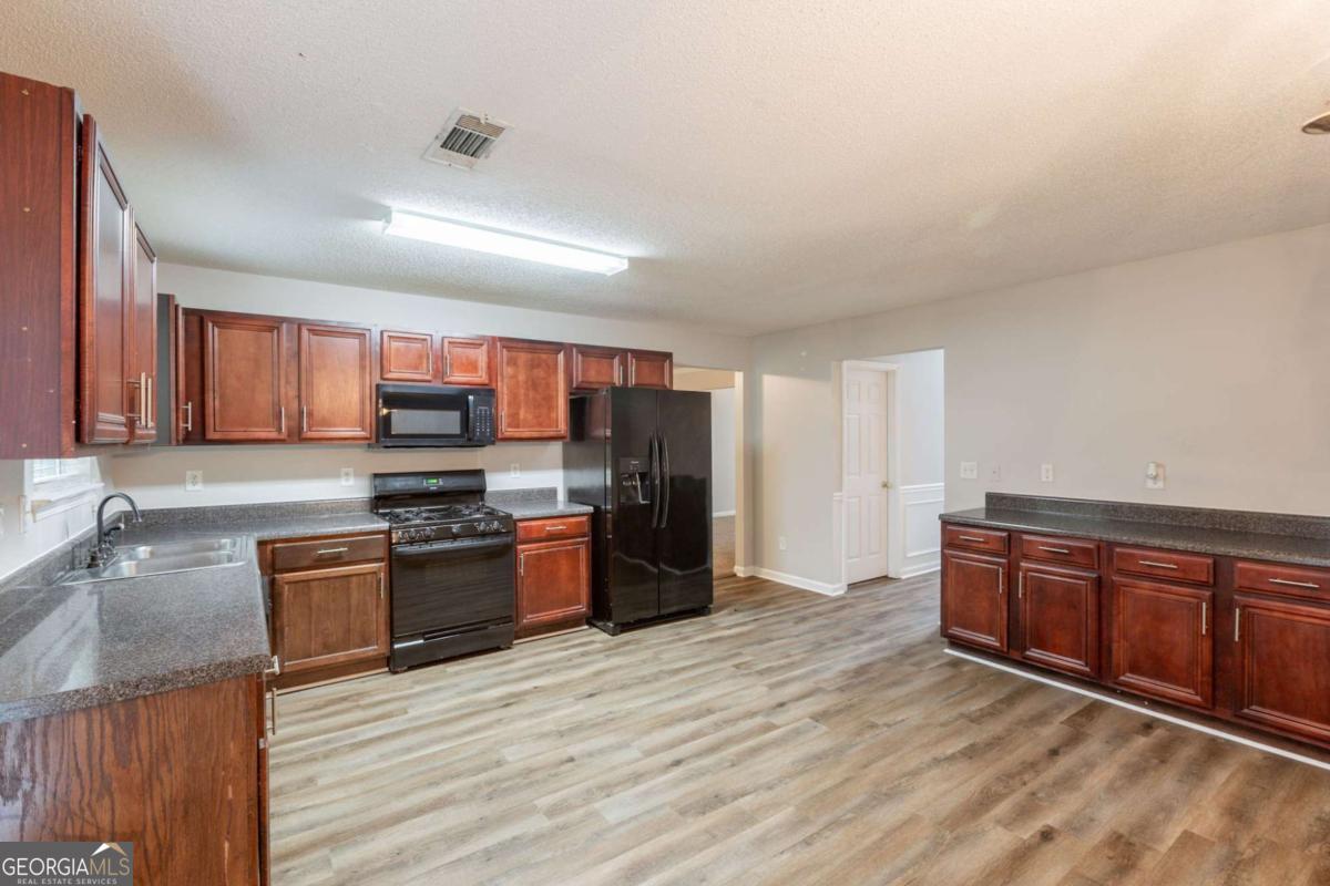 4205 Post Oak Grove Property Photo 5