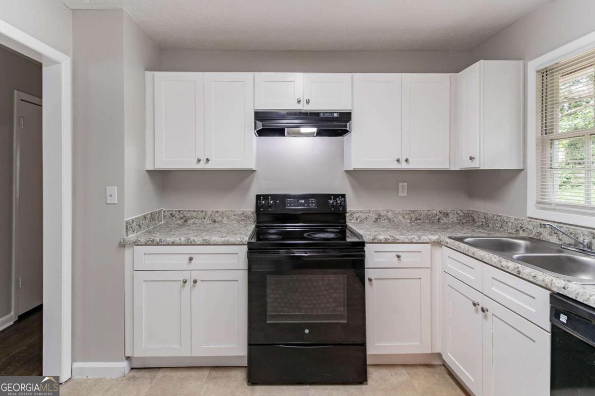 5340 The Savoy Street Property Photo 13