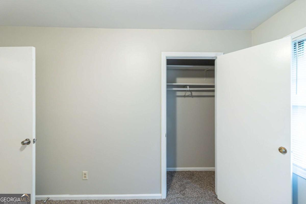 5802 Oakleaf Drive Property Photo 16