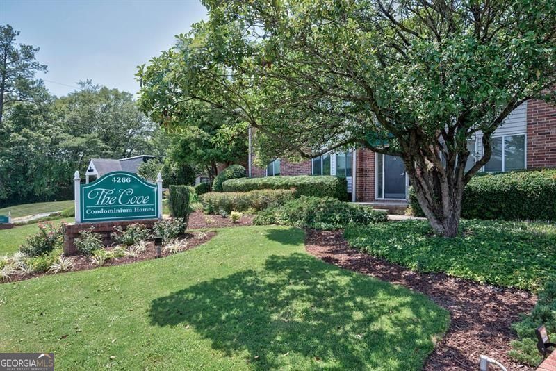 4266 Roswell Road Ne # H4 Property Photo 1