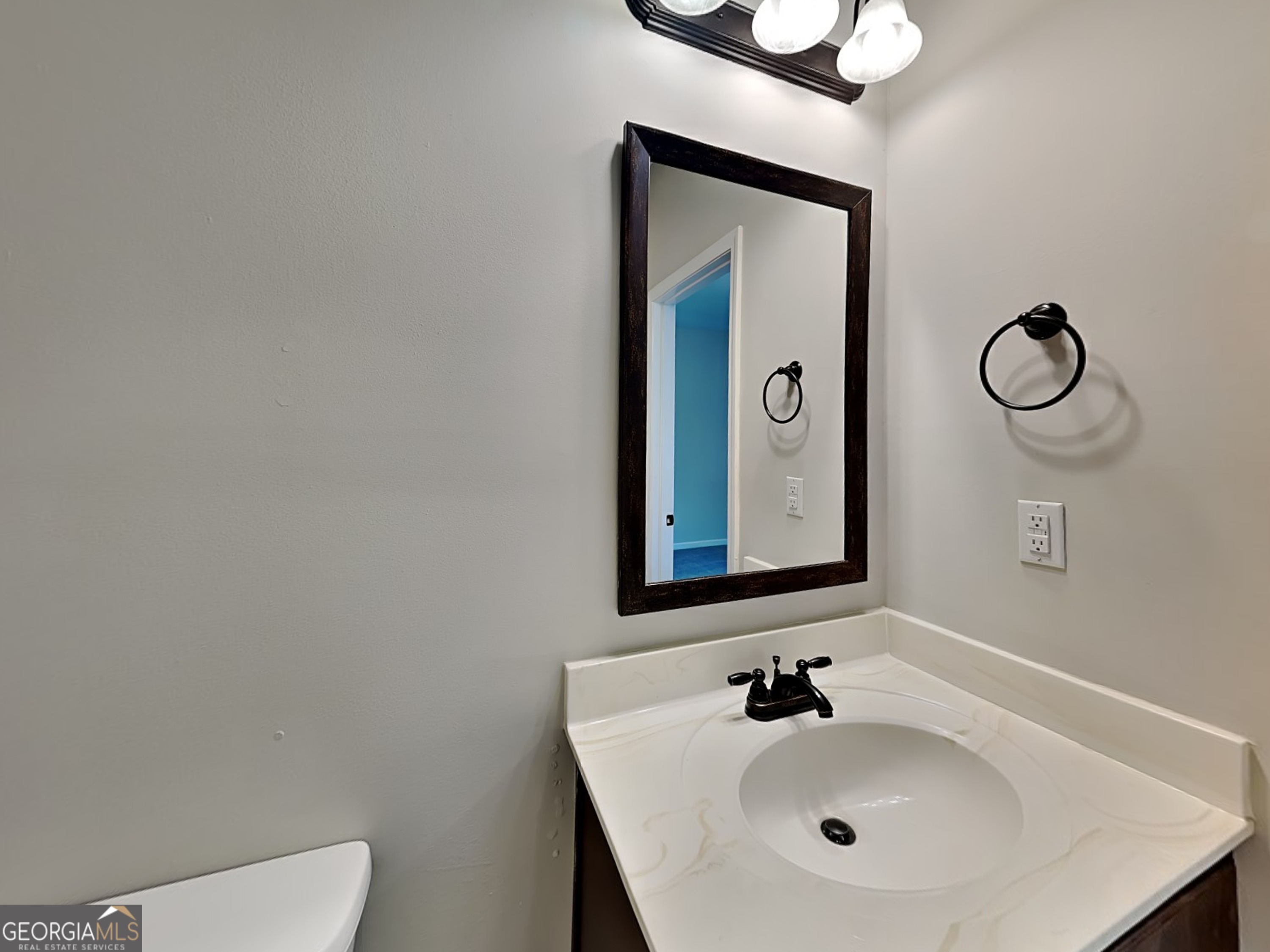 305 Mango Court Property Photo 9
