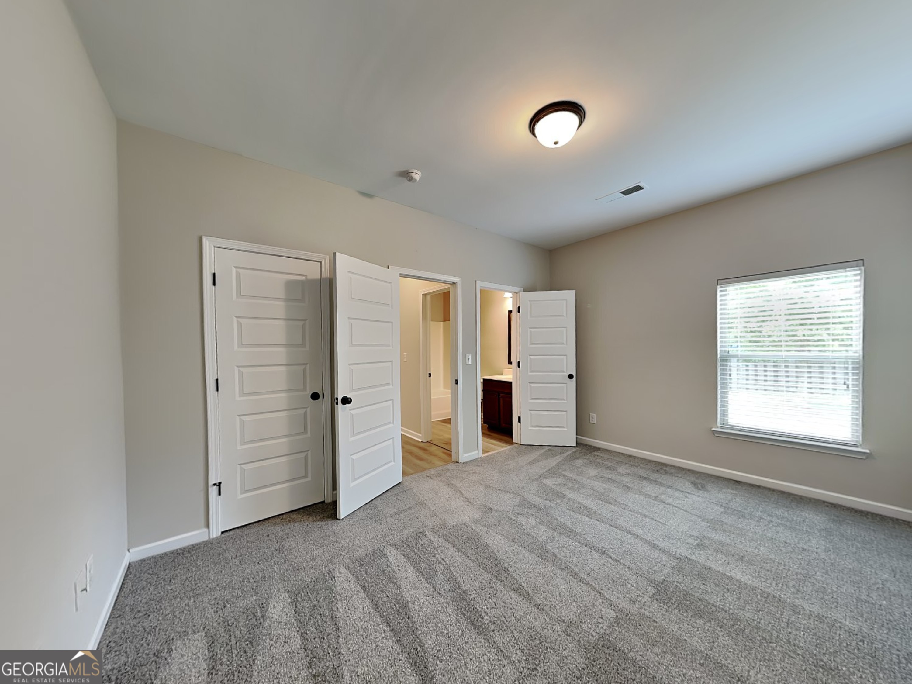 305 Mango Court Property Photo 14