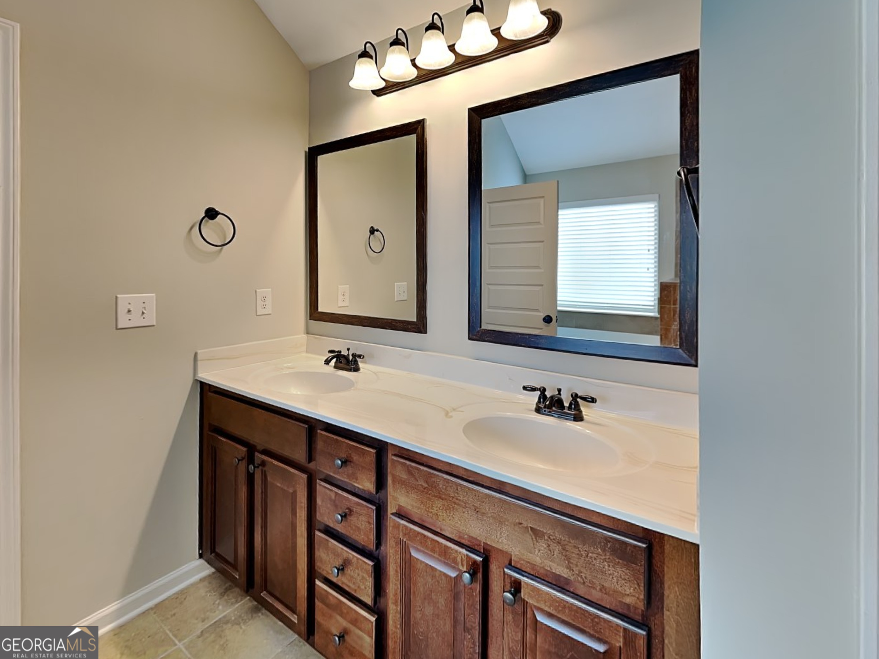305 Mango Court Property Photo 16