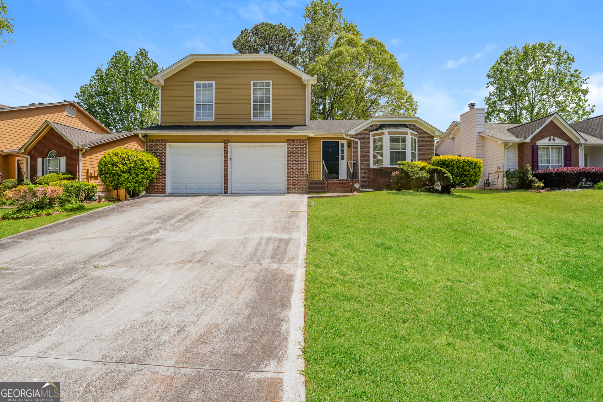 3913 Landgraf Cove Property Photo 1