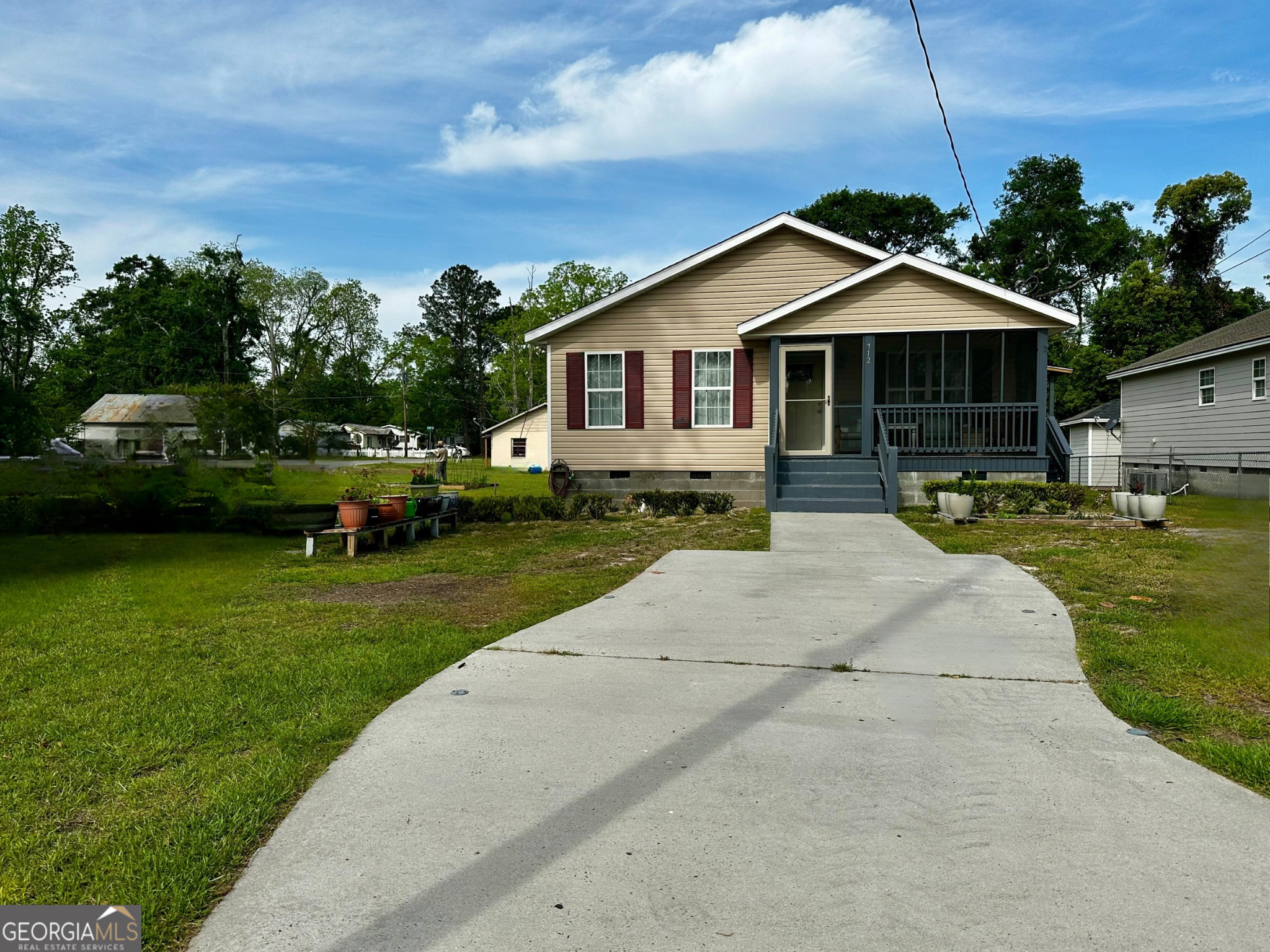 712 S Oak Street Property Photo 1