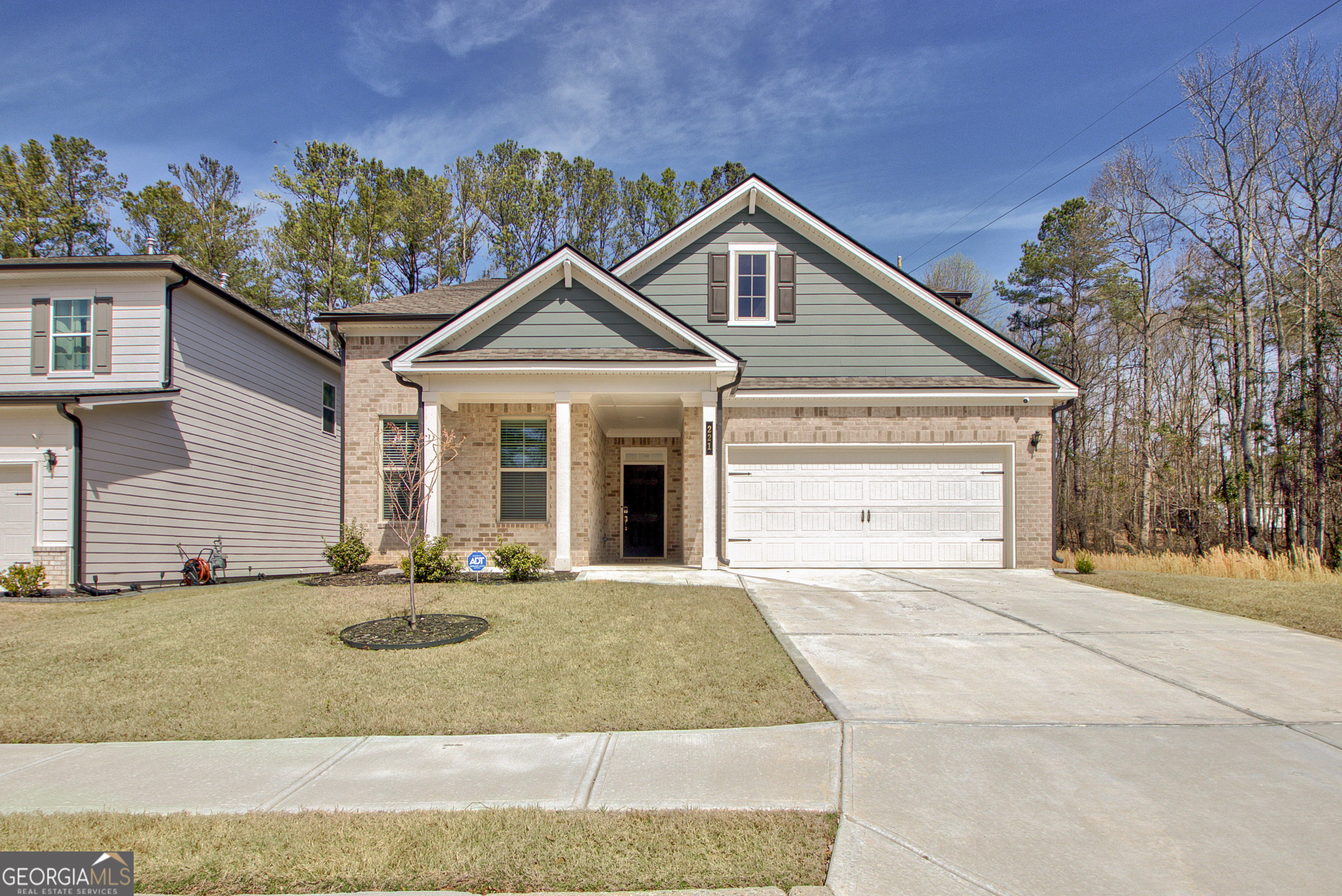 221 Caledonia Court Property Photo 1