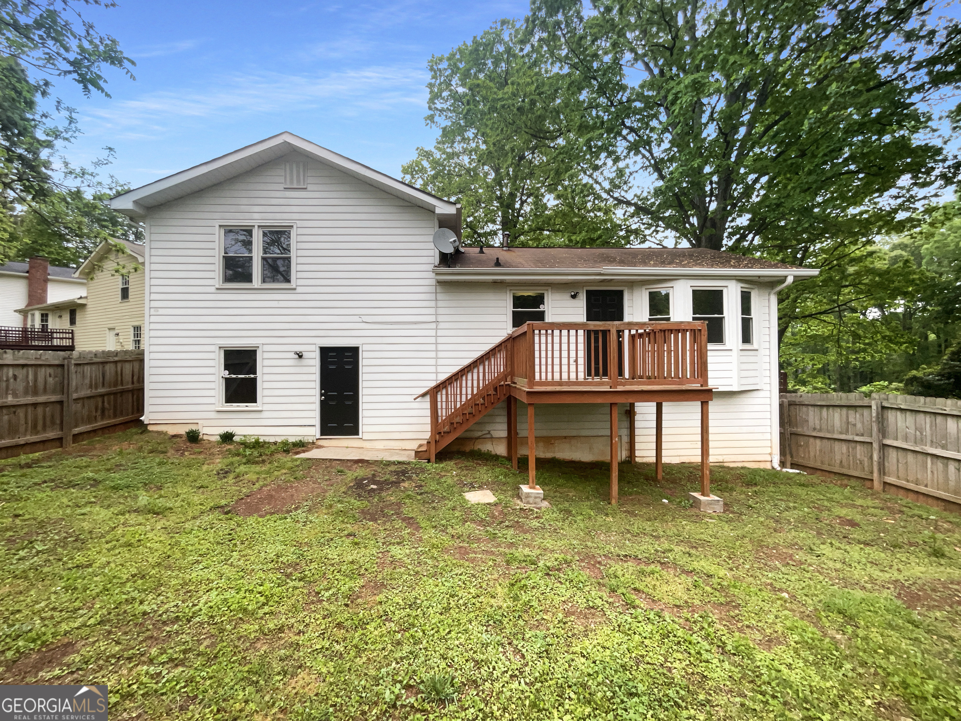 2067 Wellborn Close Property Photo 18