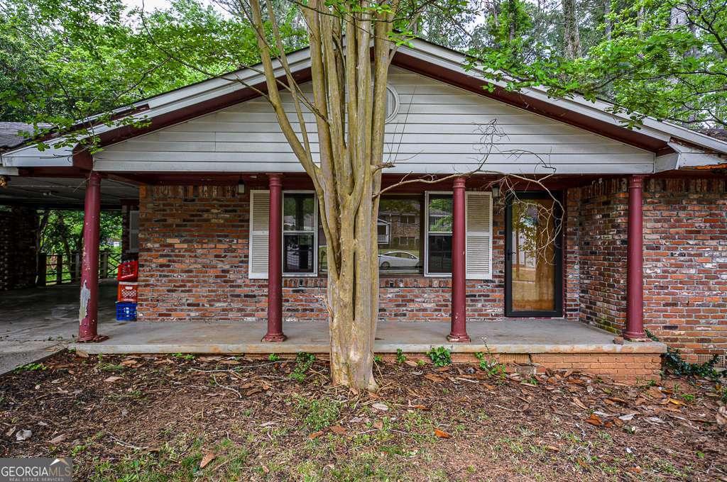 3082 Corbin Avenue Property Photo 1