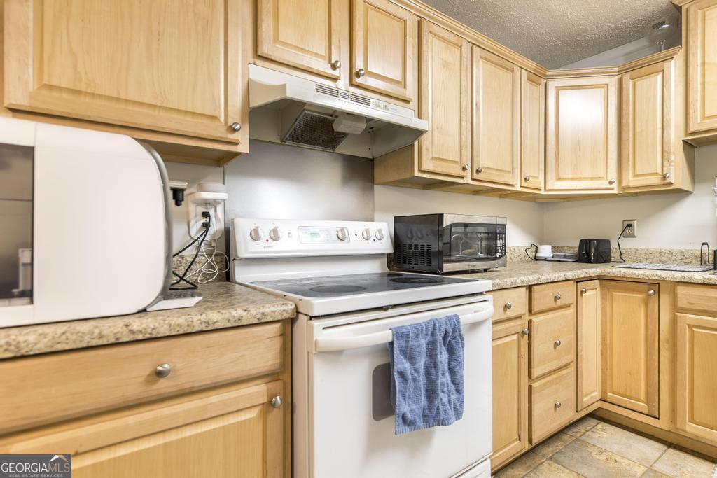 410 Steeplechase Property Photo 11