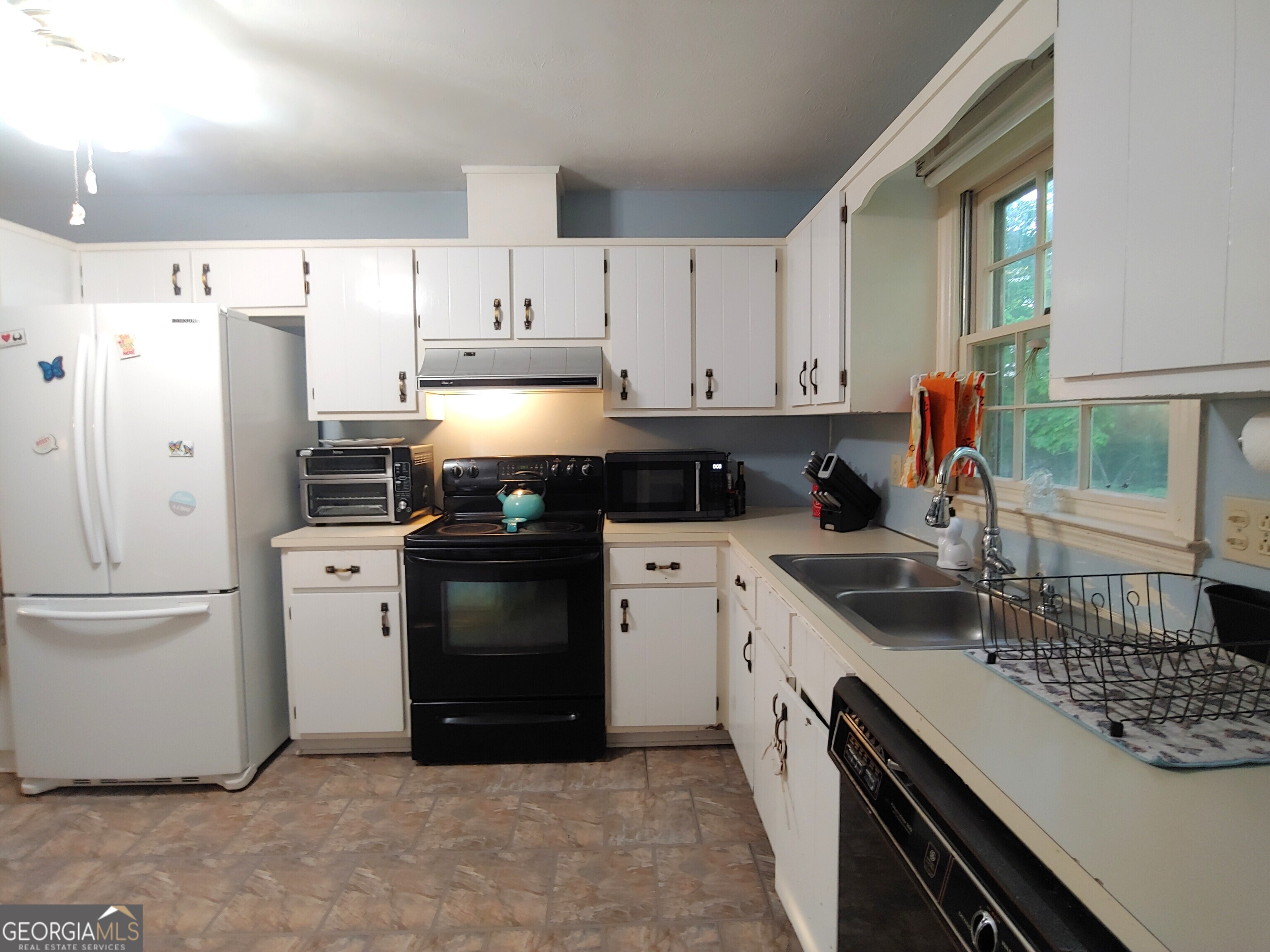 108 Cedar Creek Court Property Photo 5