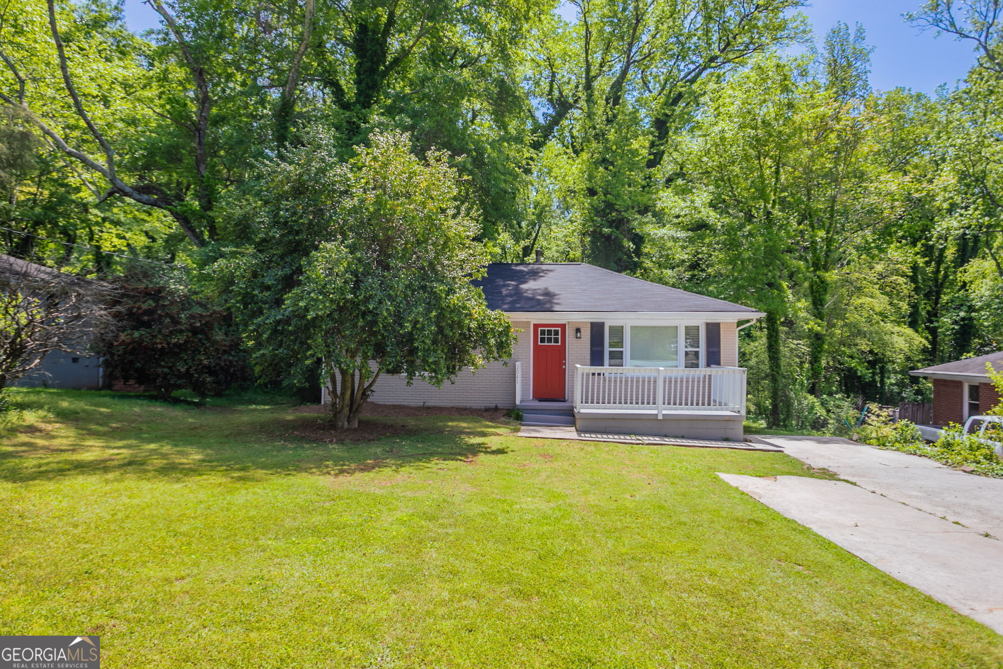 2041 W Flat Shoals Terrace Property Photo 1