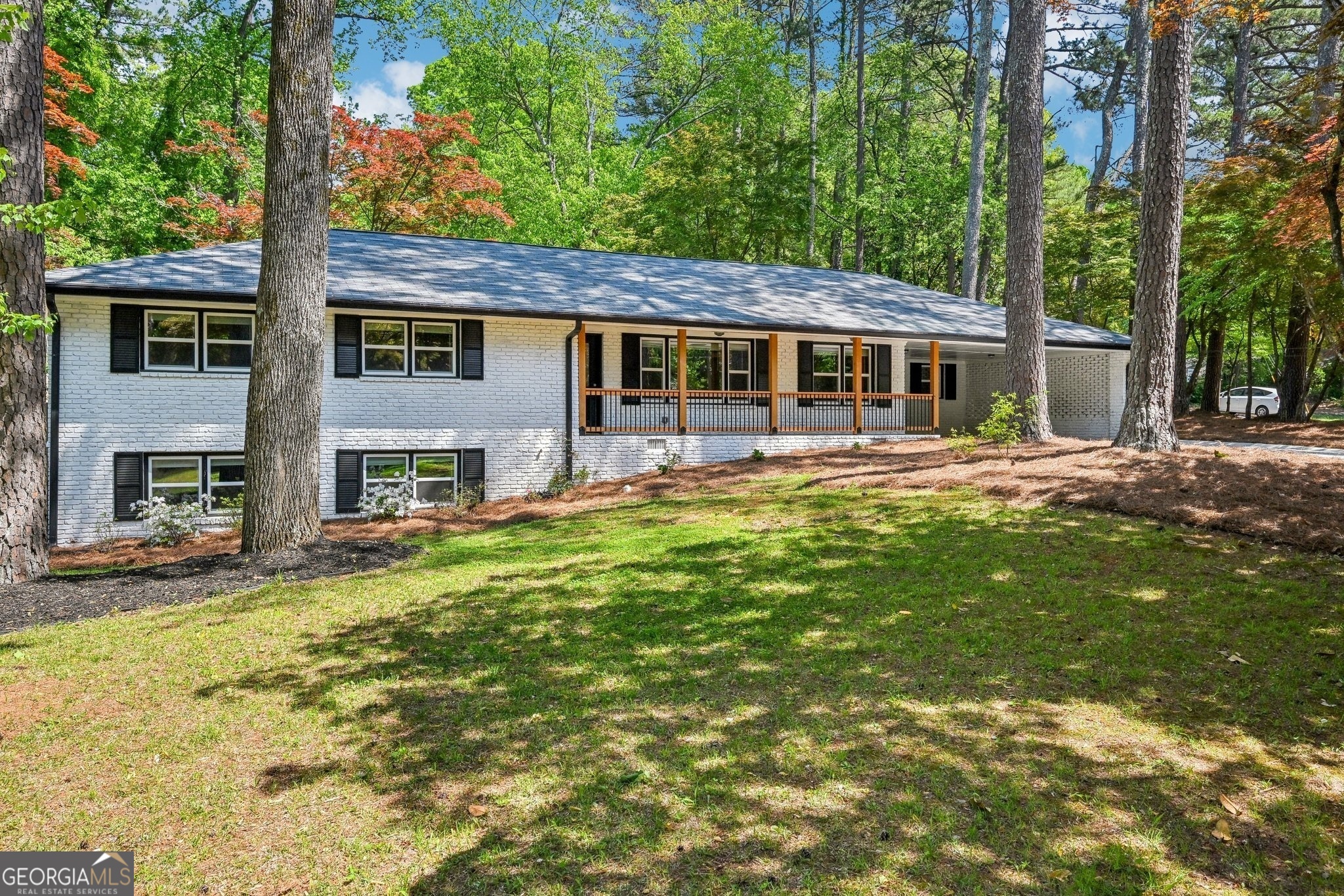 2301 Crestcliff Drive Property Photo 1
