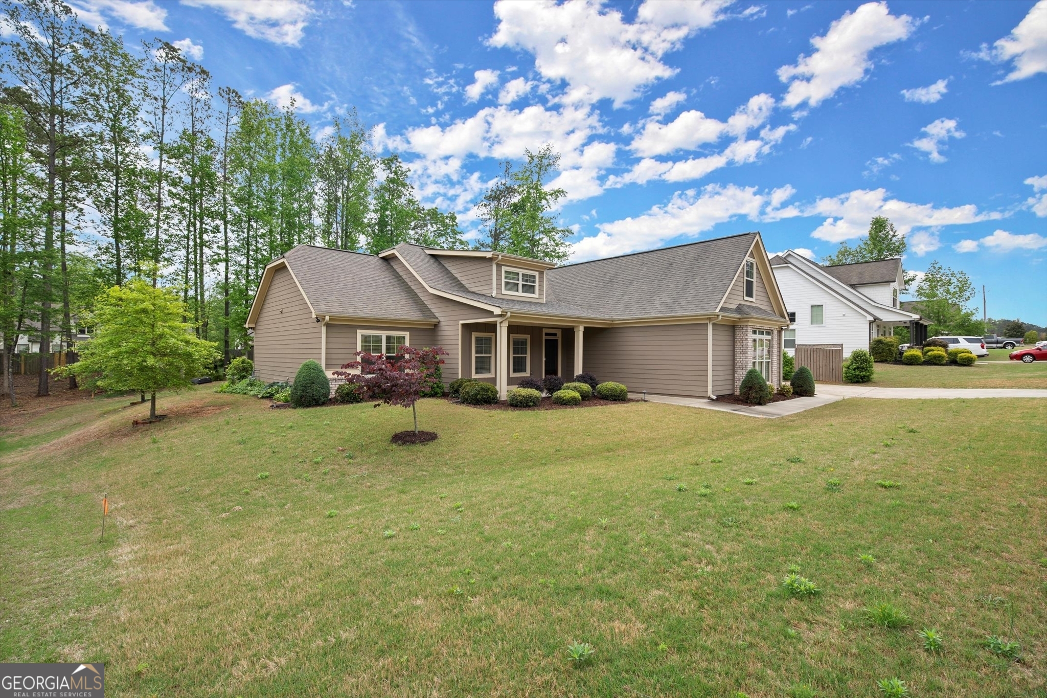 74 Stonegate Court Property Photo 4
