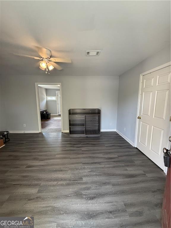 155 E Crogan Street Property Photo 3