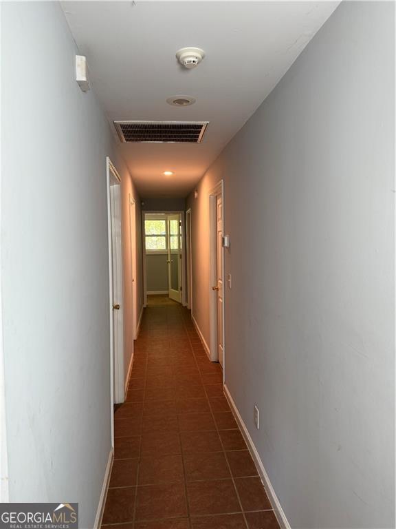 155 E Crogan Street Property Photo 7