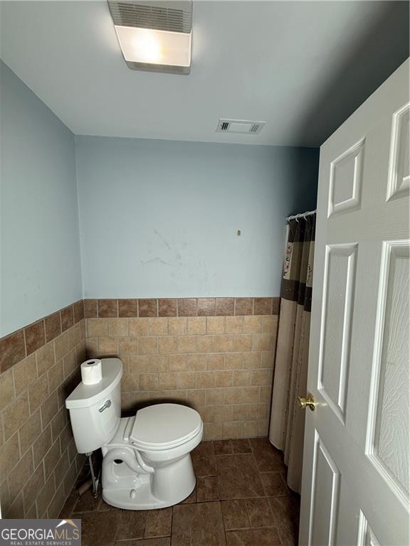 155 E Crogan Street Property Photo 13