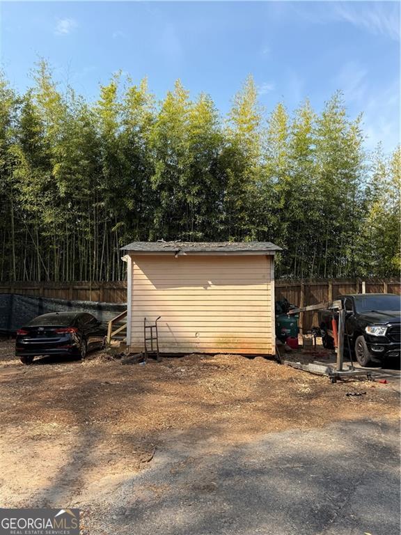 155 E Crogan Street Property Photo 17