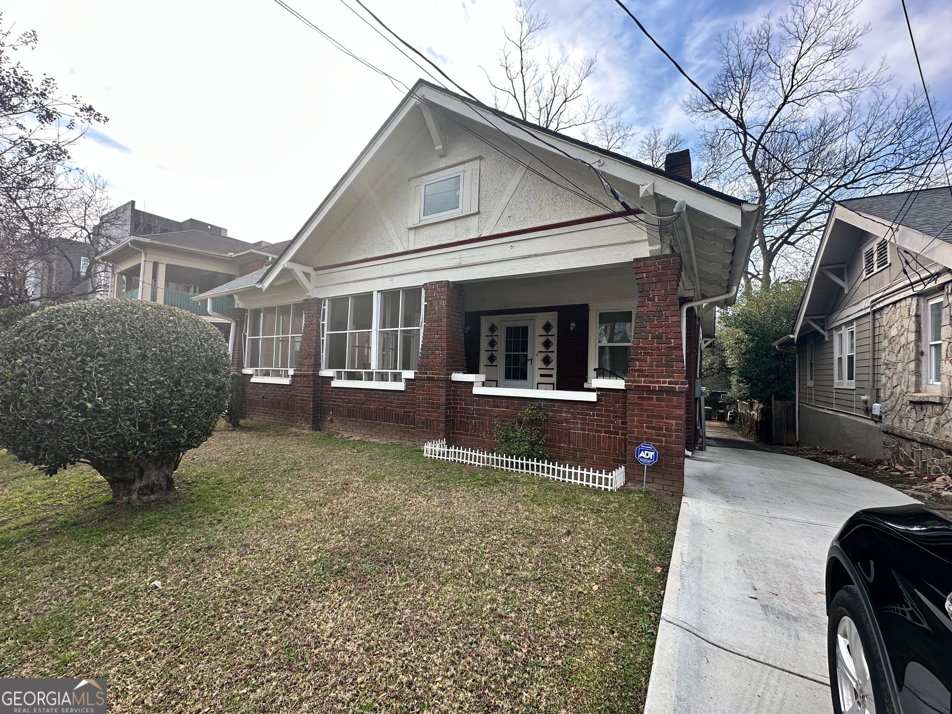 472 Parkway Drive Property Photo 1
