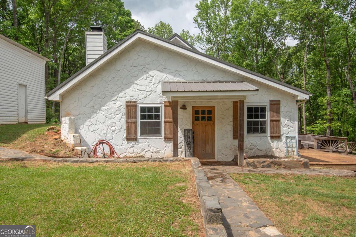 3414 Rock Mills Road Property Photo 1