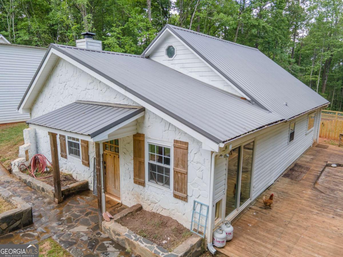 3414 Rock Mills Road Property Photo 4