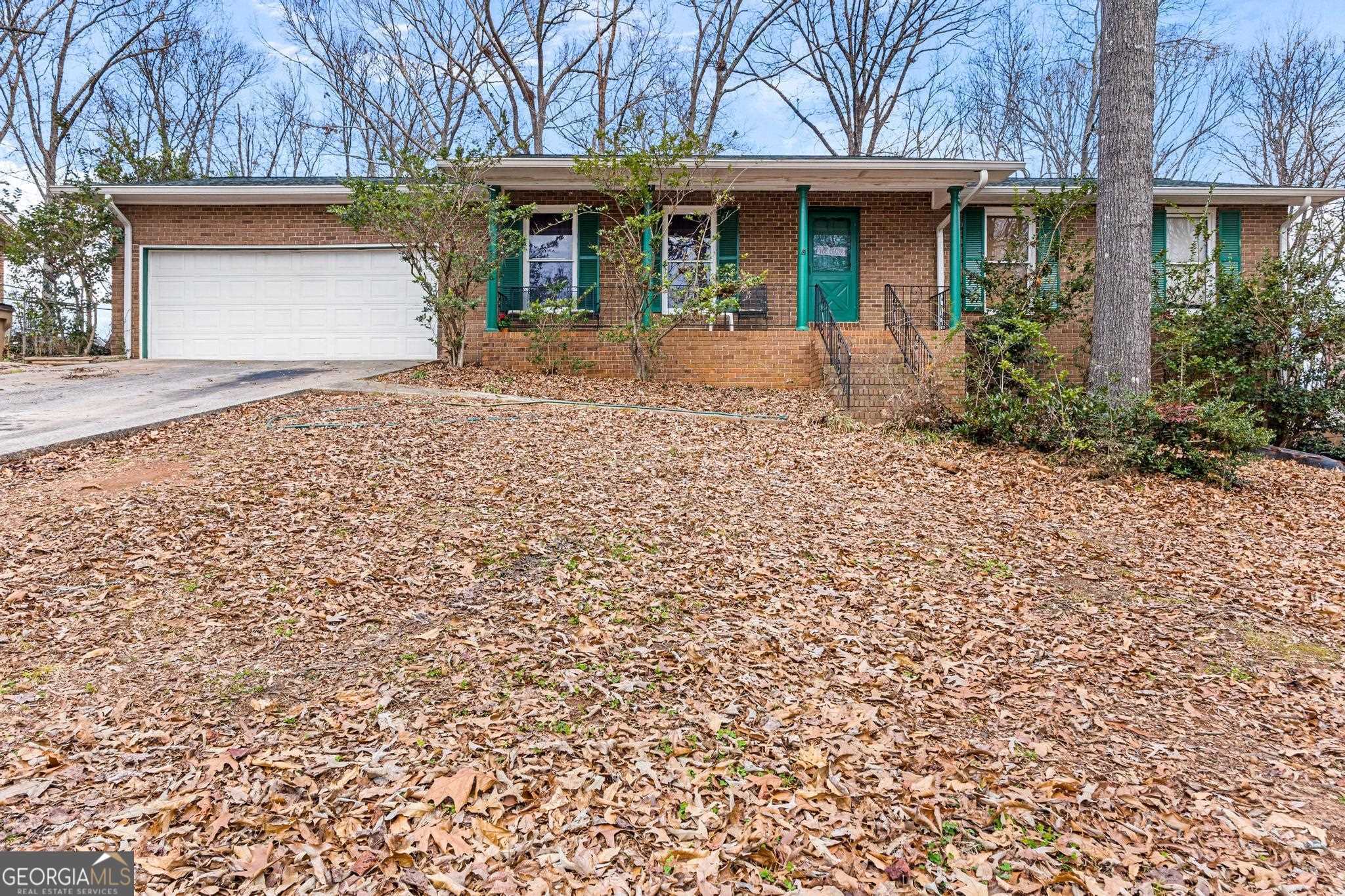 693 Trailwood Drive Property Photo