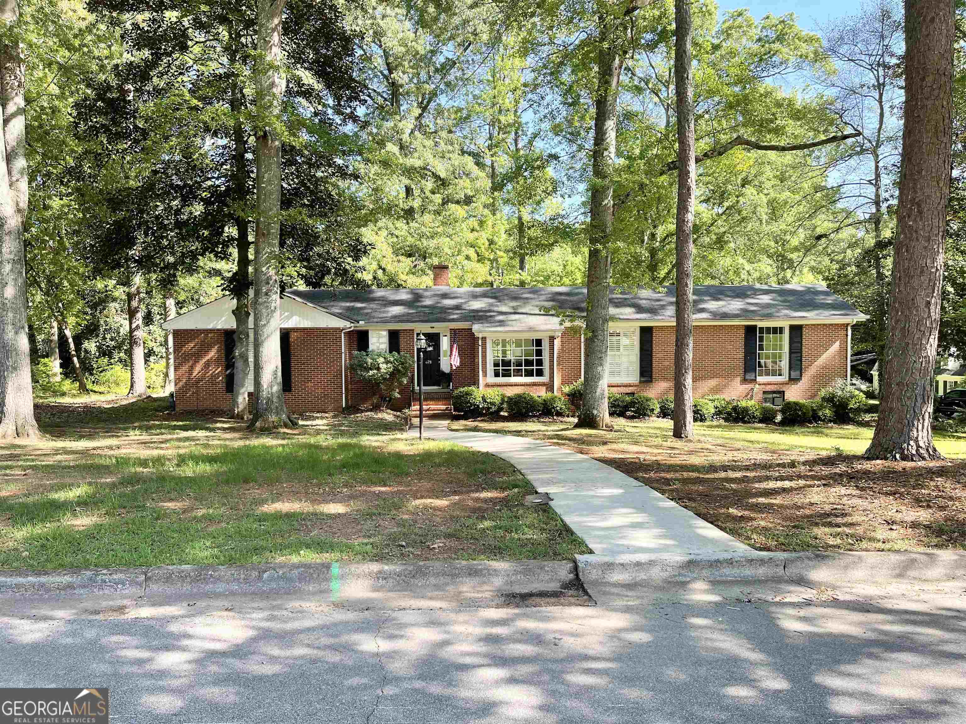 671 Brook Circle Property Photo 1