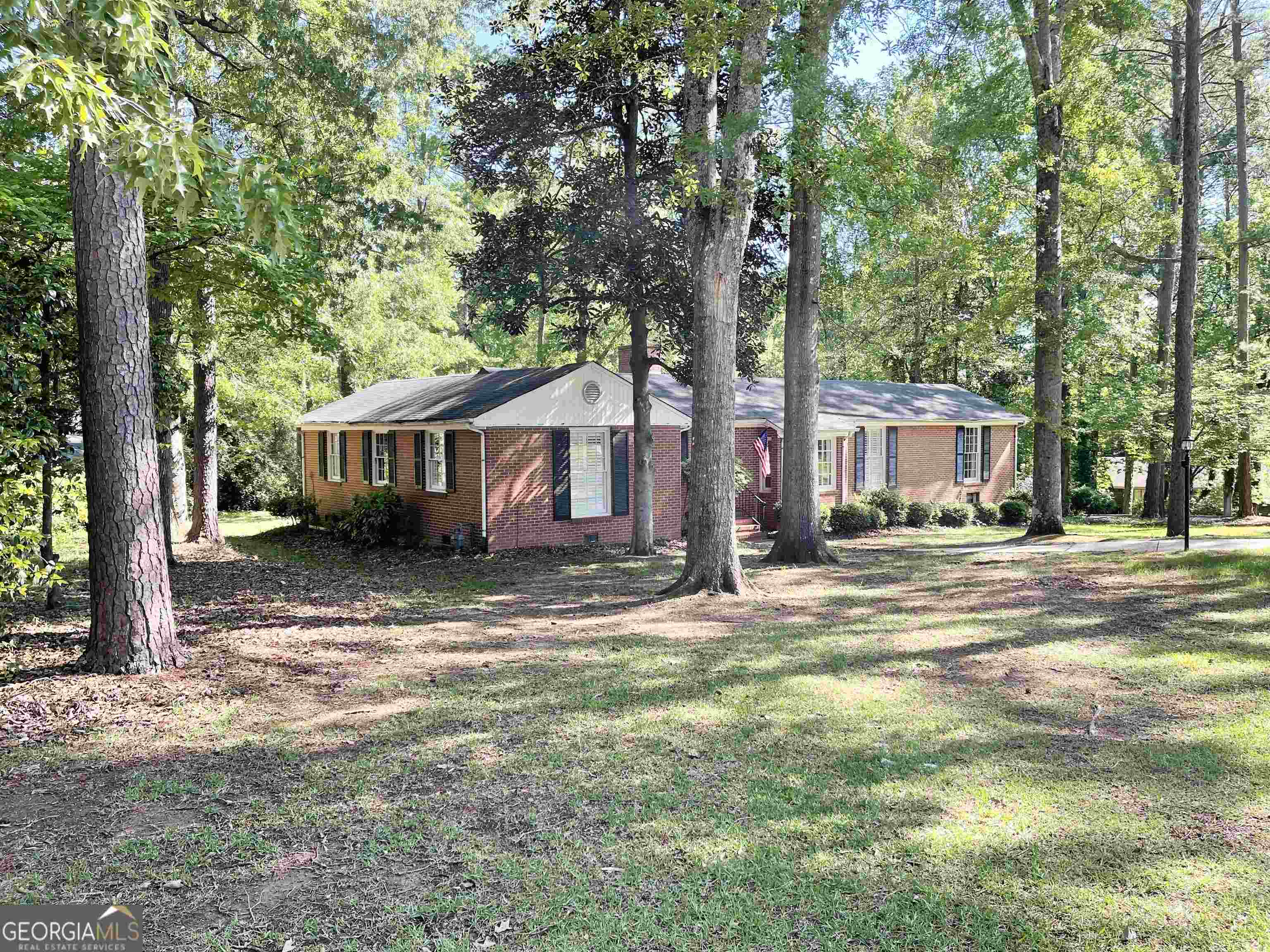 671 Brook Circle Property Photo 2