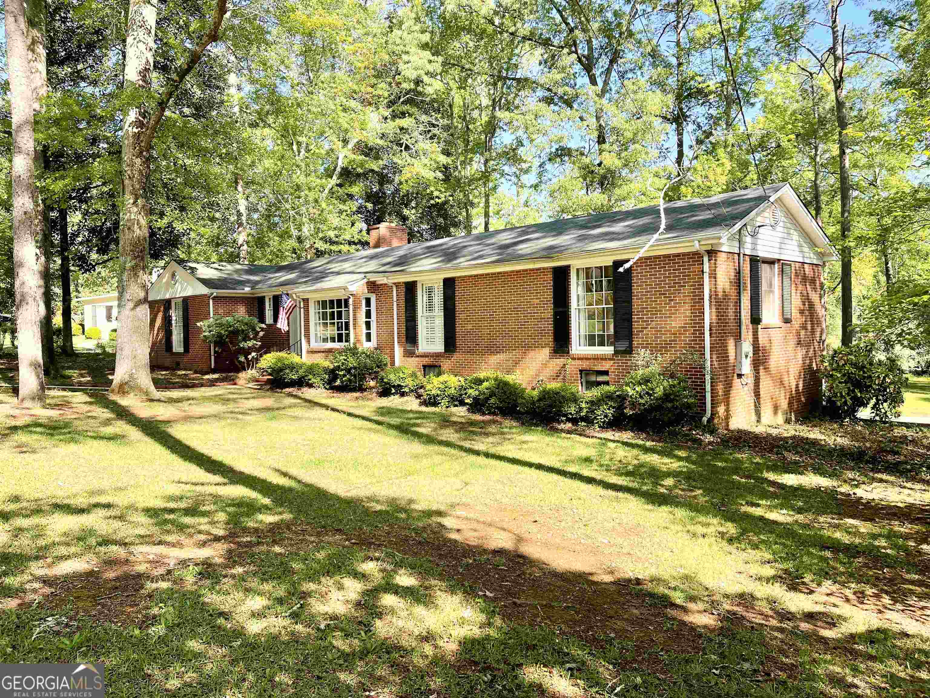 671 Brook Circle Property Photo 3
