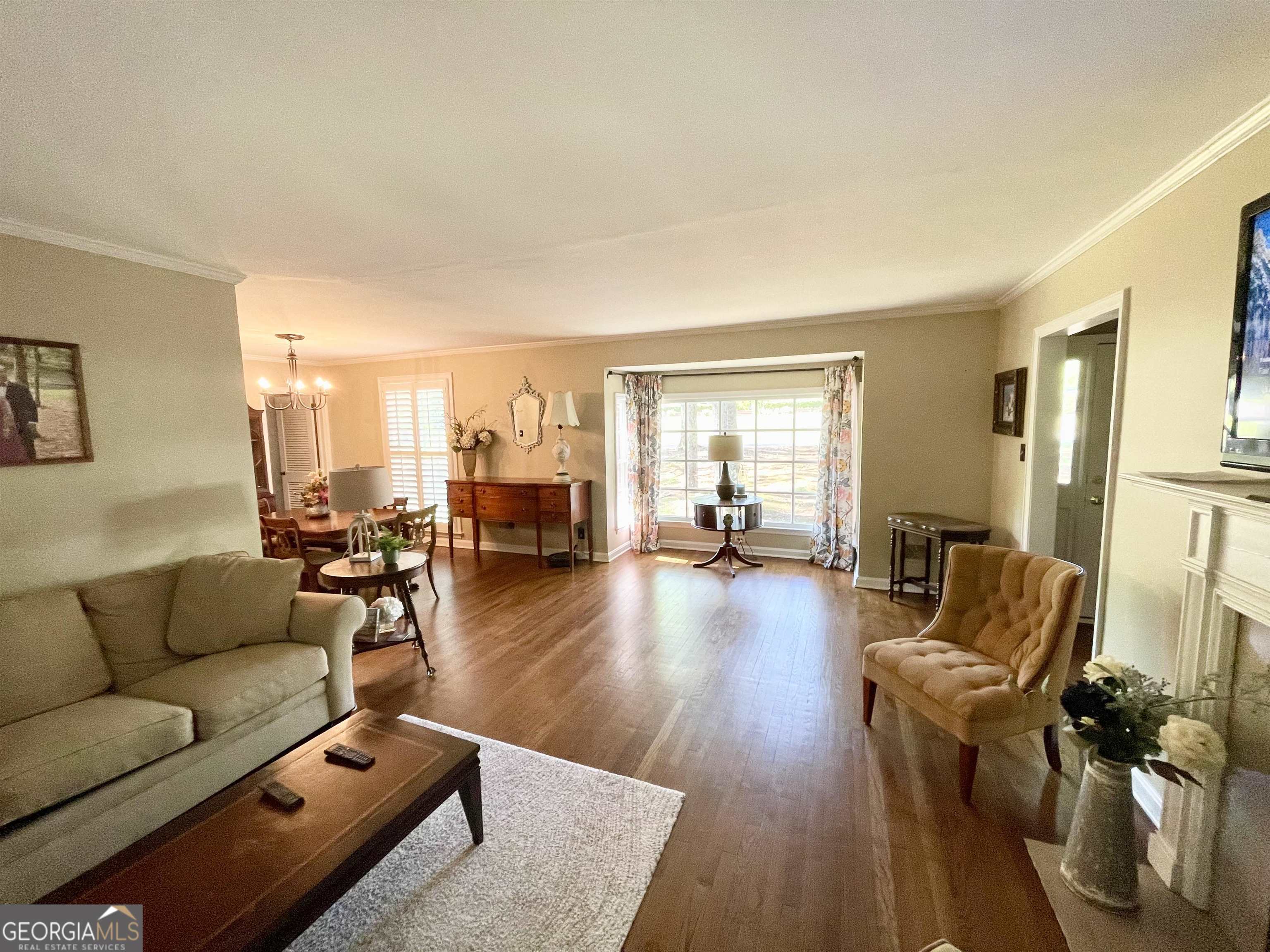 671 Brook Circle Property Photo 9