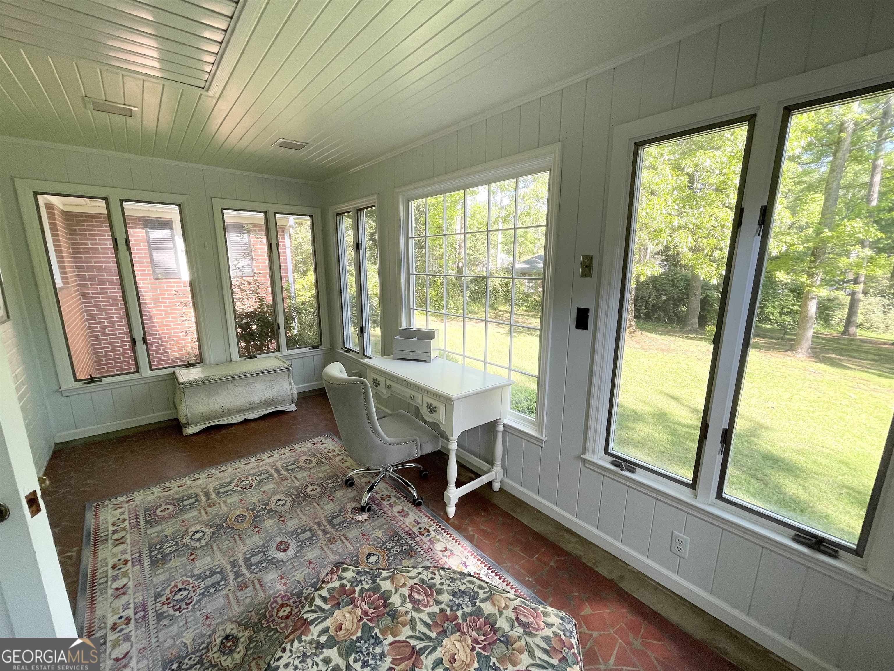671 Brook Circle Property Photo 14