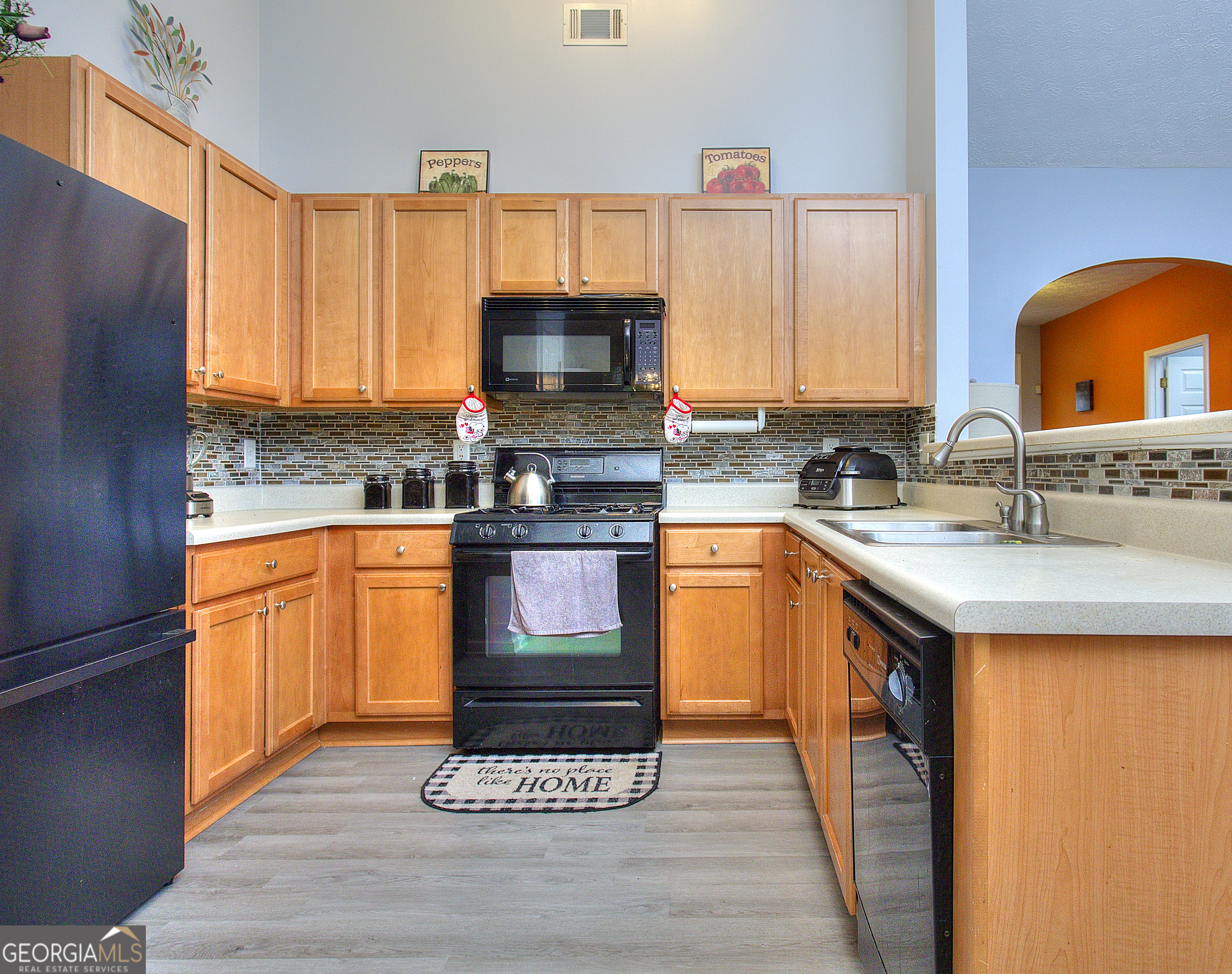 702 Brambling Way Property Photo 11