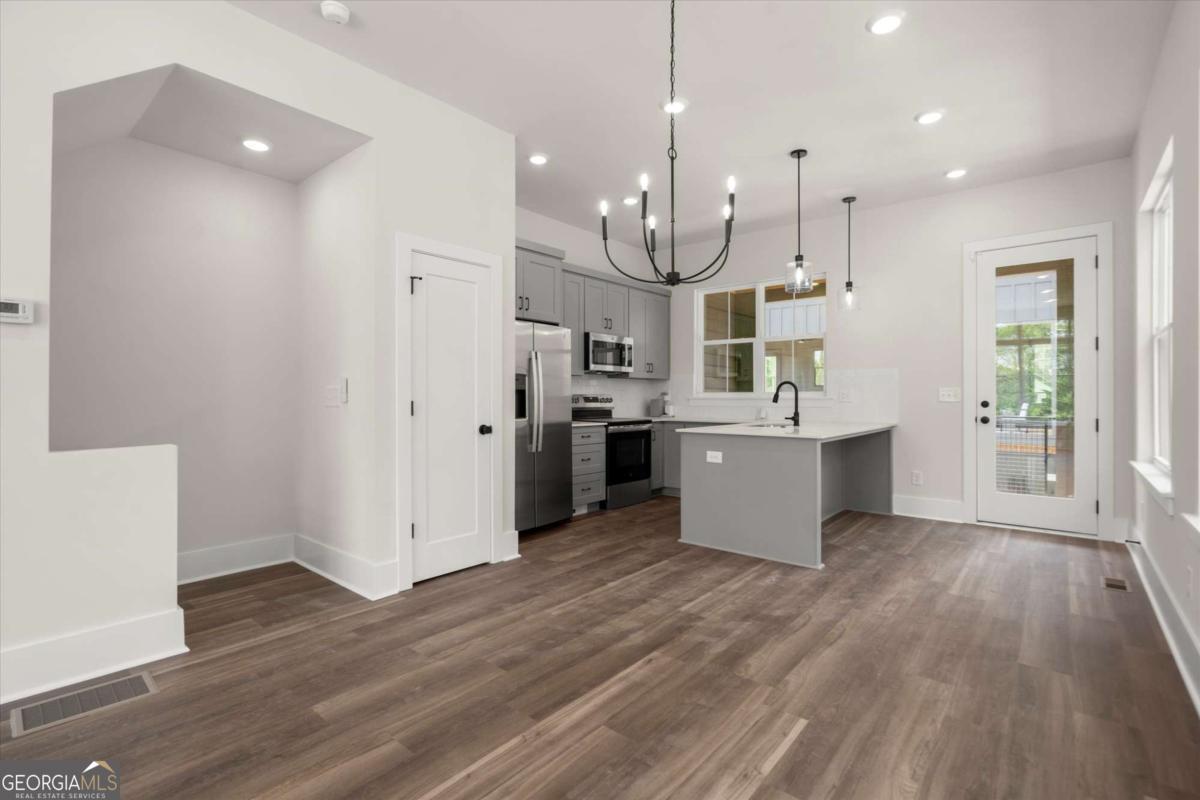1122 W Marietta Street Nw Property Photo 14