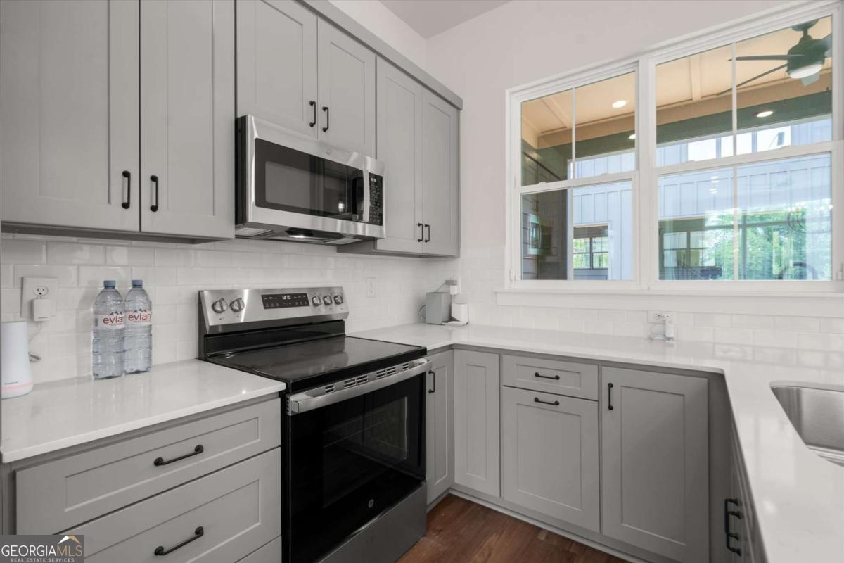 1122 W Marietta Street Nw Property Photo 20