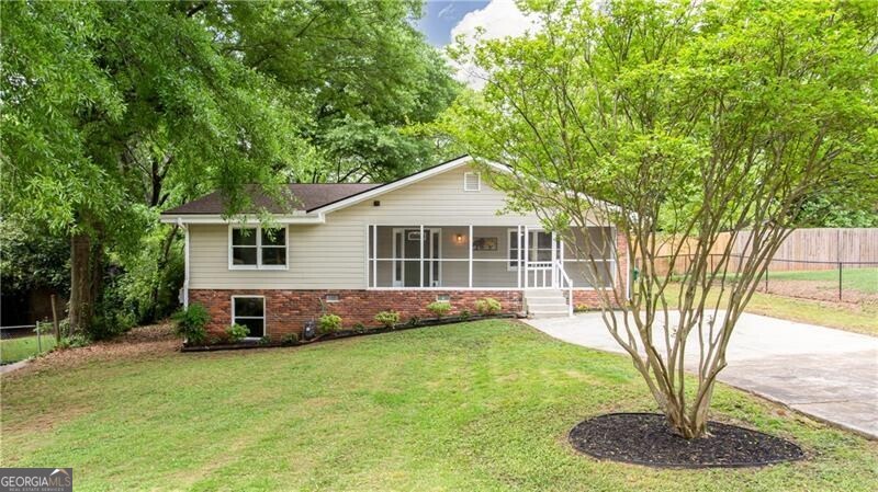 848 East Avenue Property Photo 1
