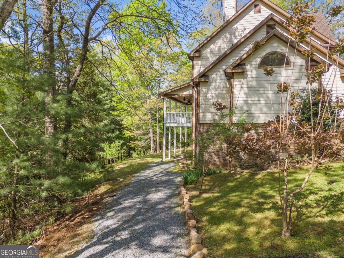 420 Martin Road Property Photo 5