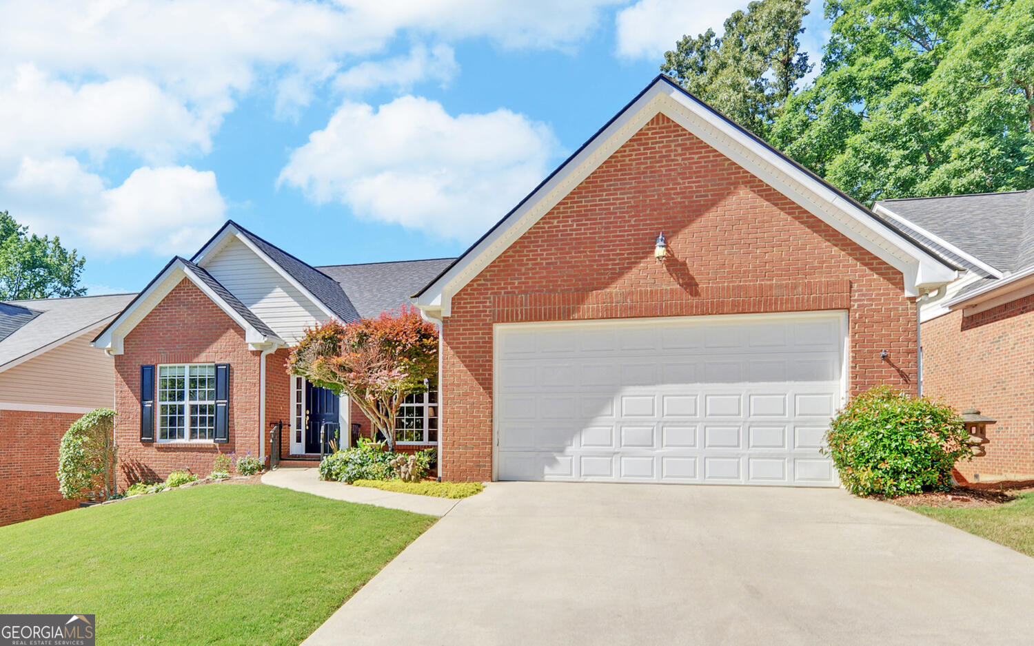 922 Brenau Point Drive Property Photo 1