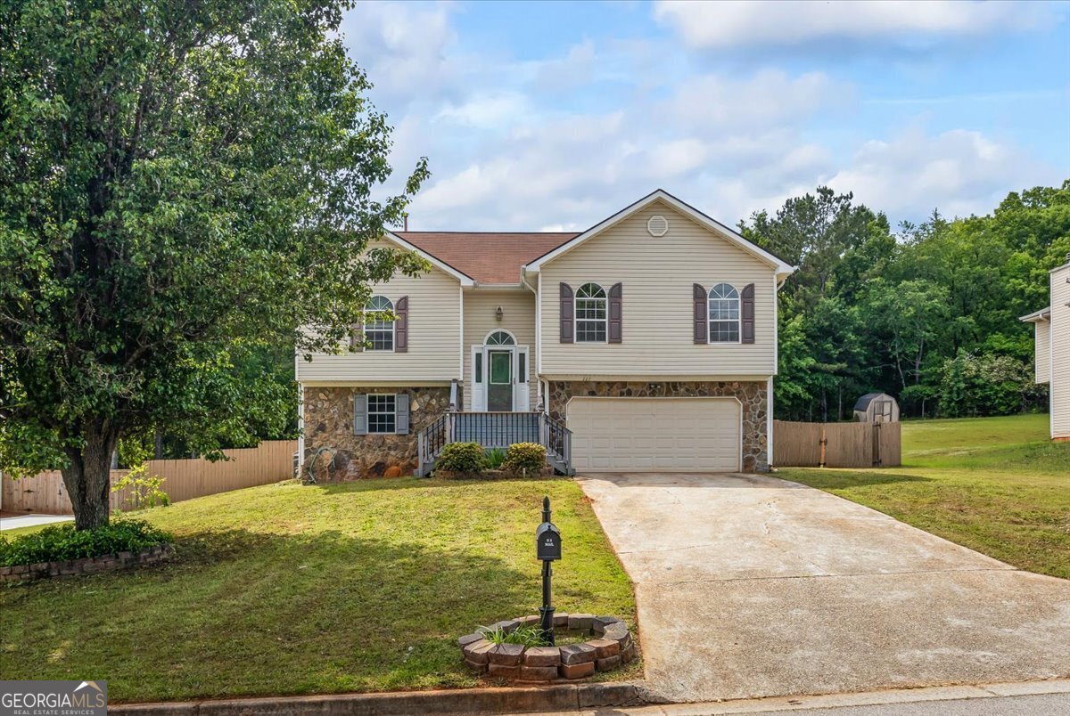 227 River Trace Court Property Photo 1