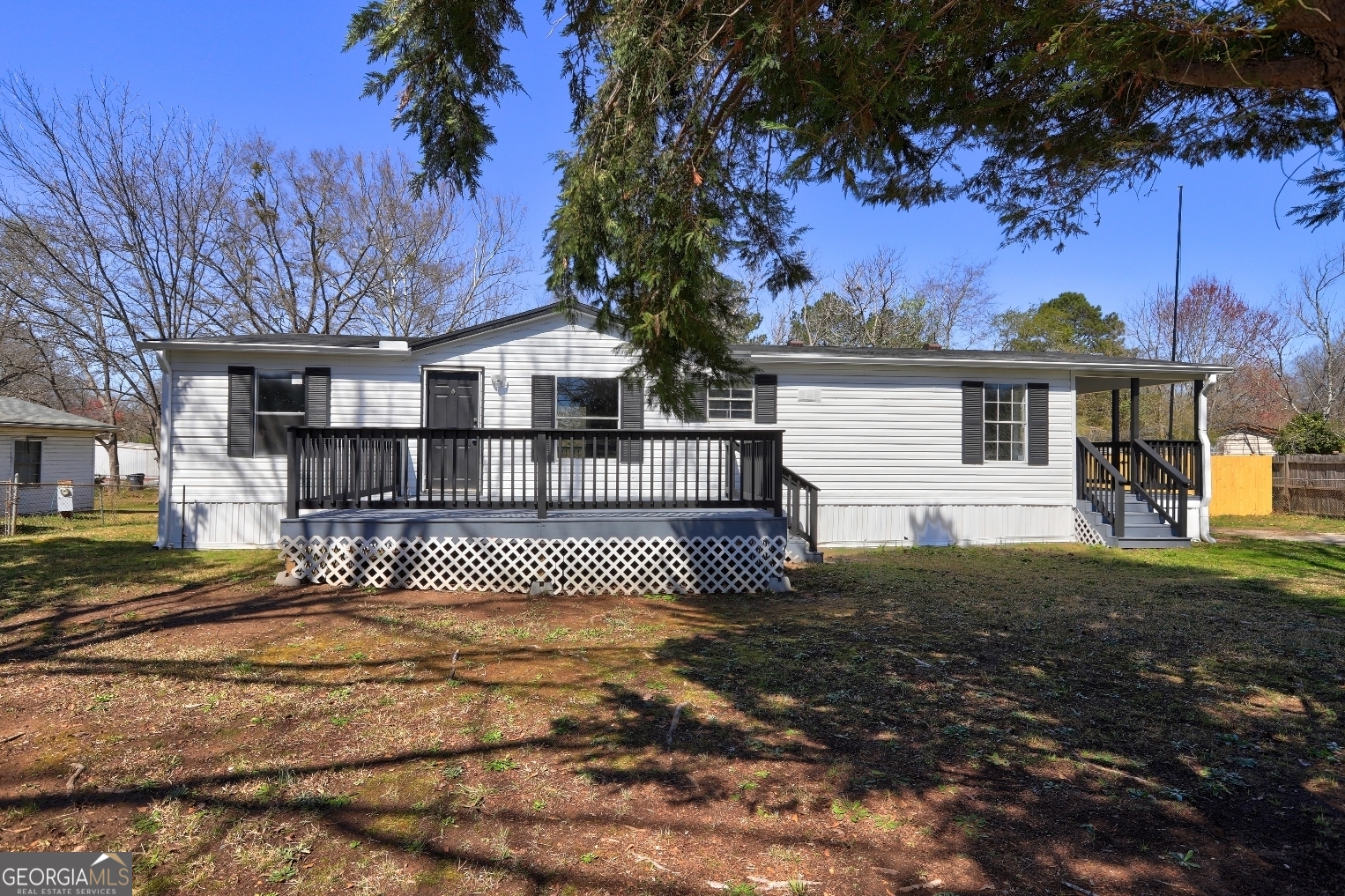 152 Skyland Drive E Property Photo 1