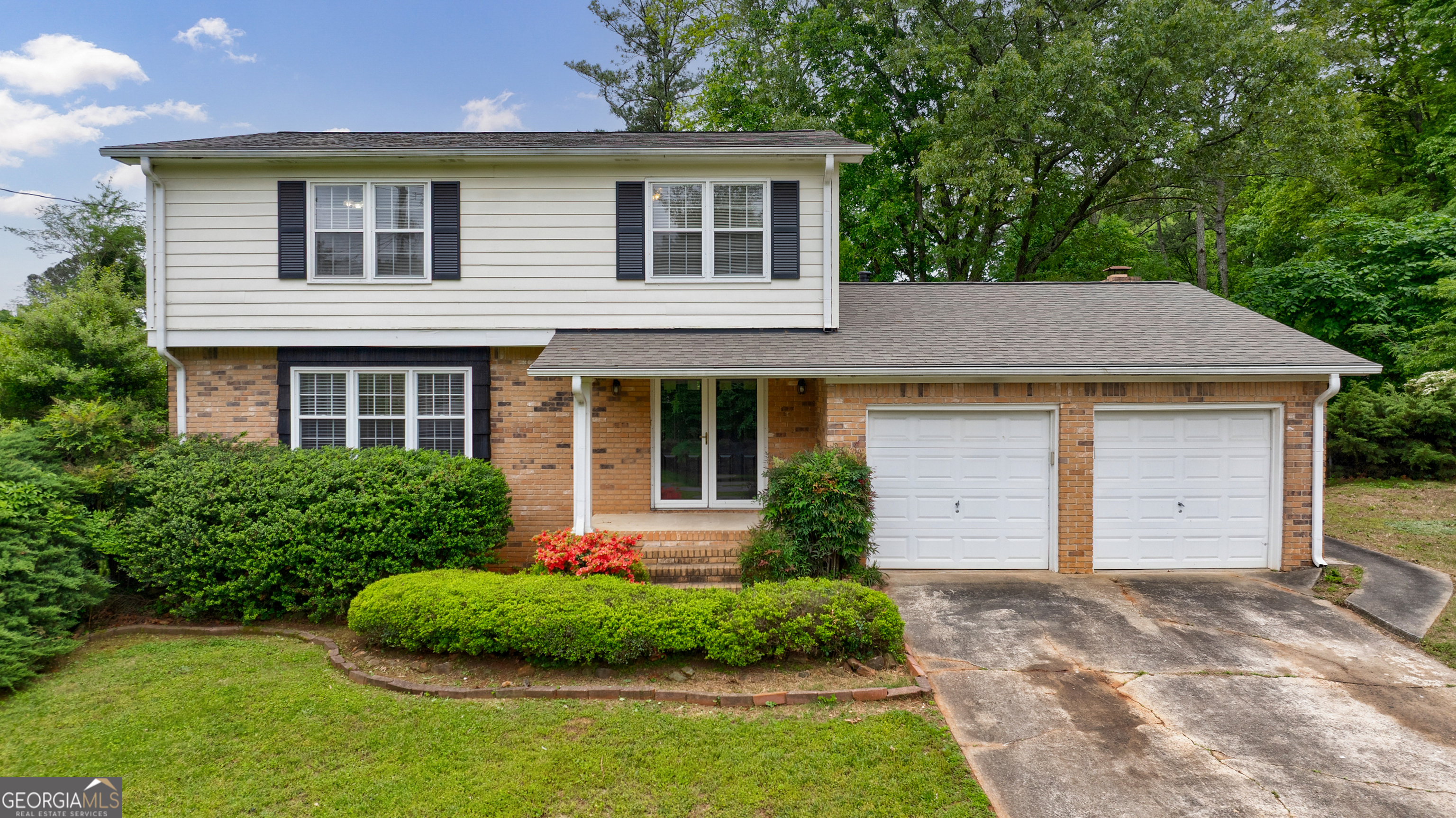 3909 Ebenezer Road Property Photo 1