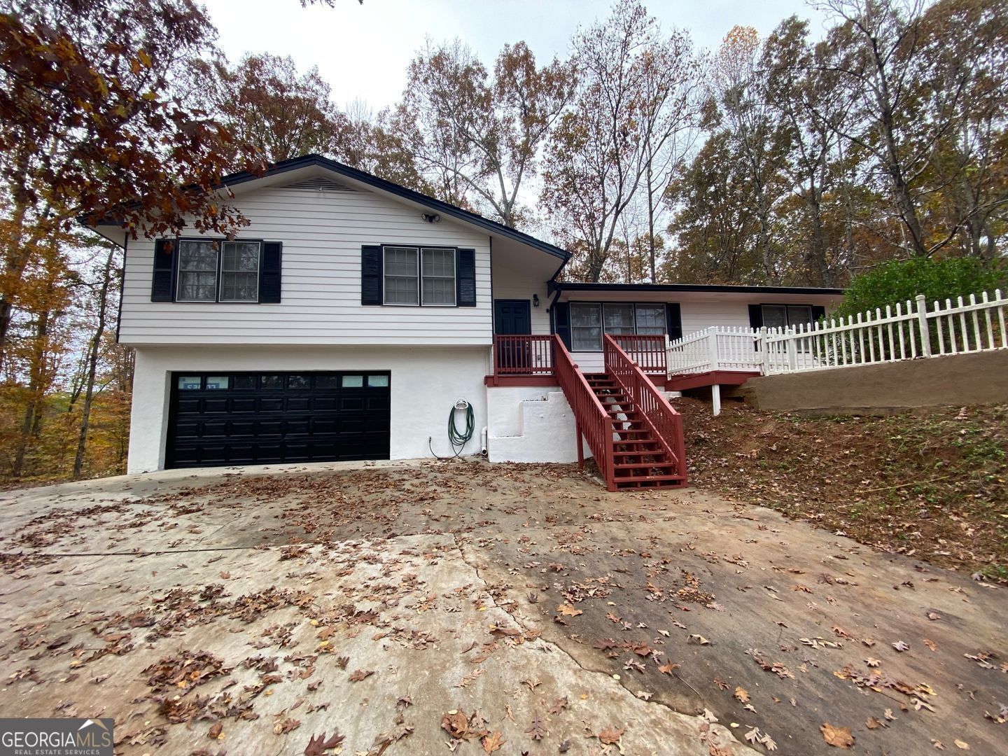 4610 Cresant Lane Property Photo