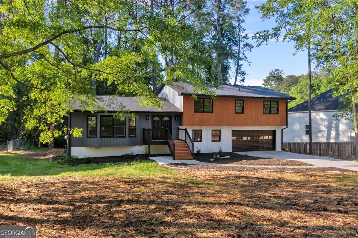 1129 Pinehurst Road Property Photo 1