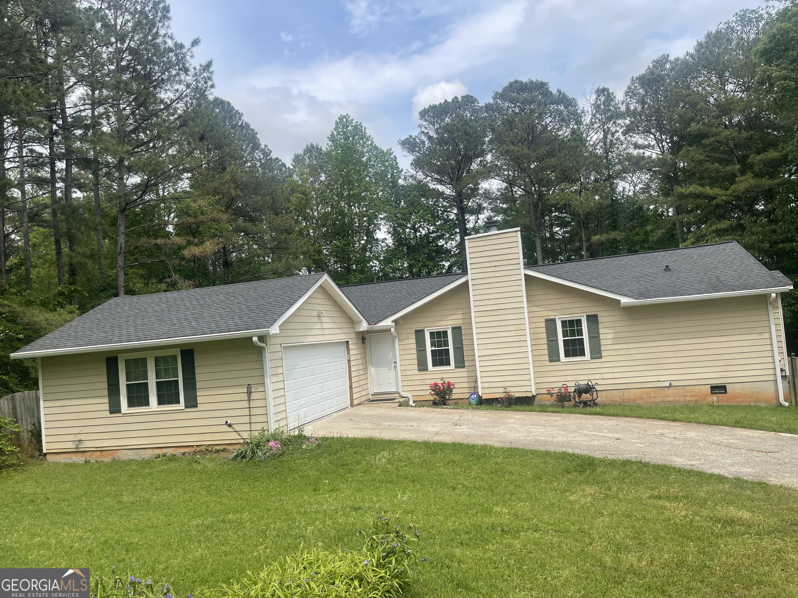 625 Locust Road Property Photo 1