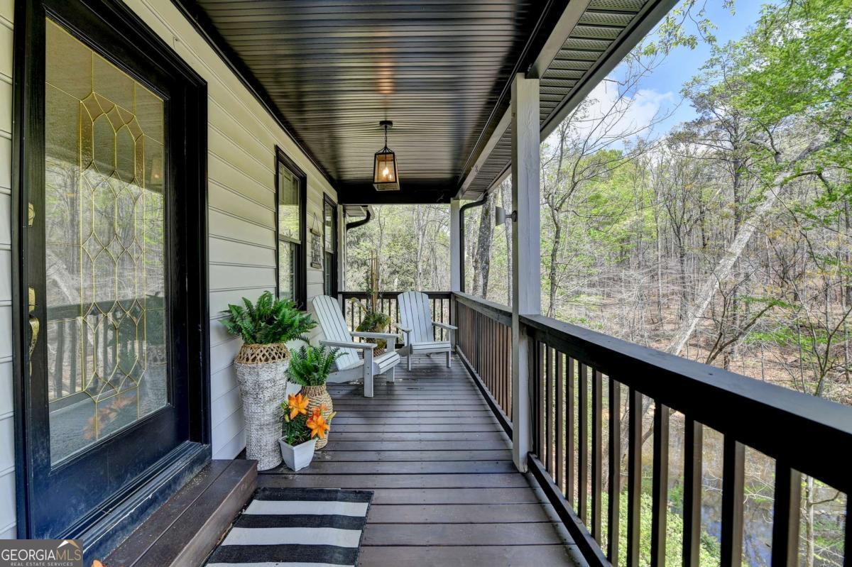 443 Lakeshore Drive