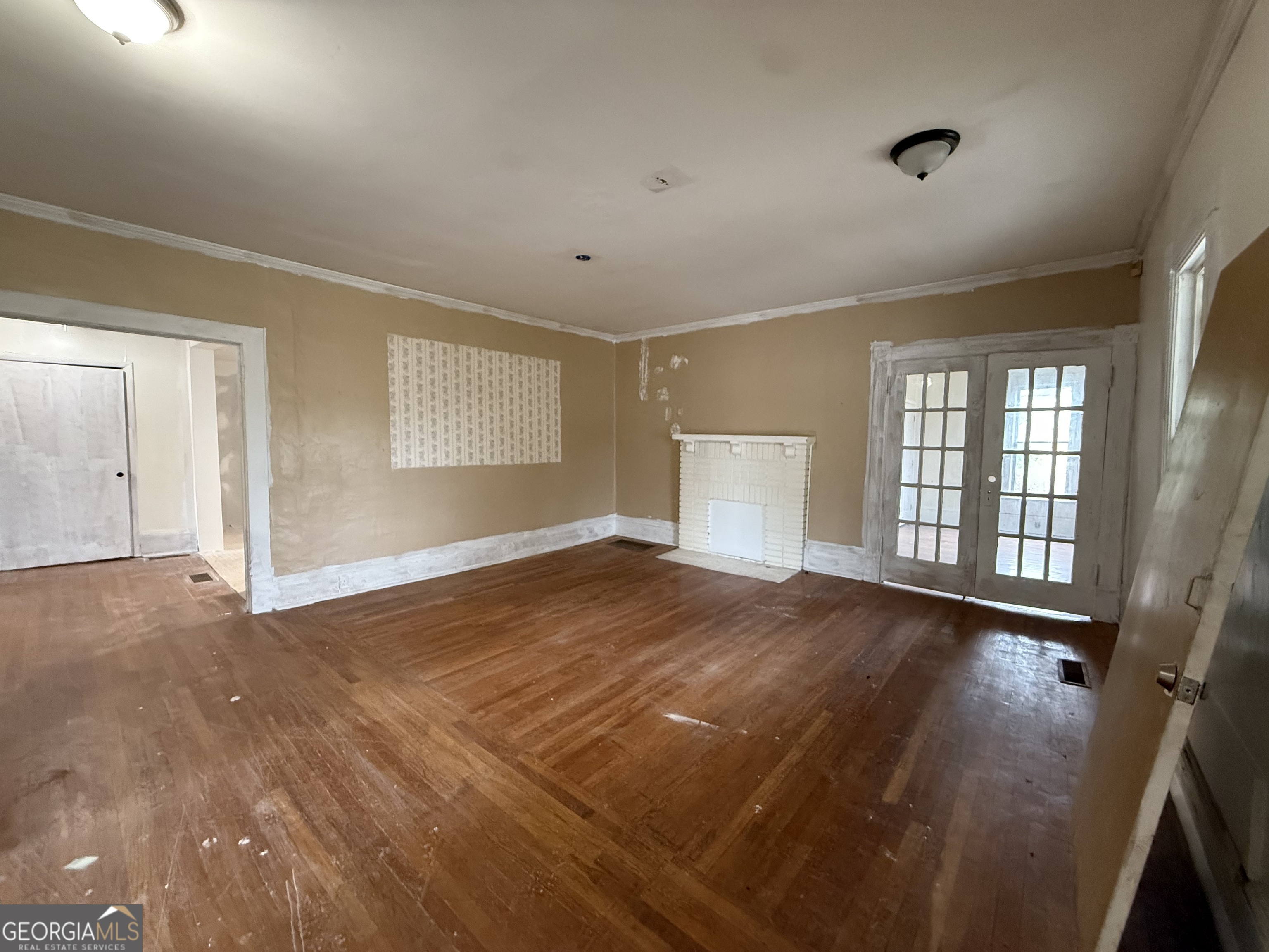 223 S Madison Avenue Property Photo 8