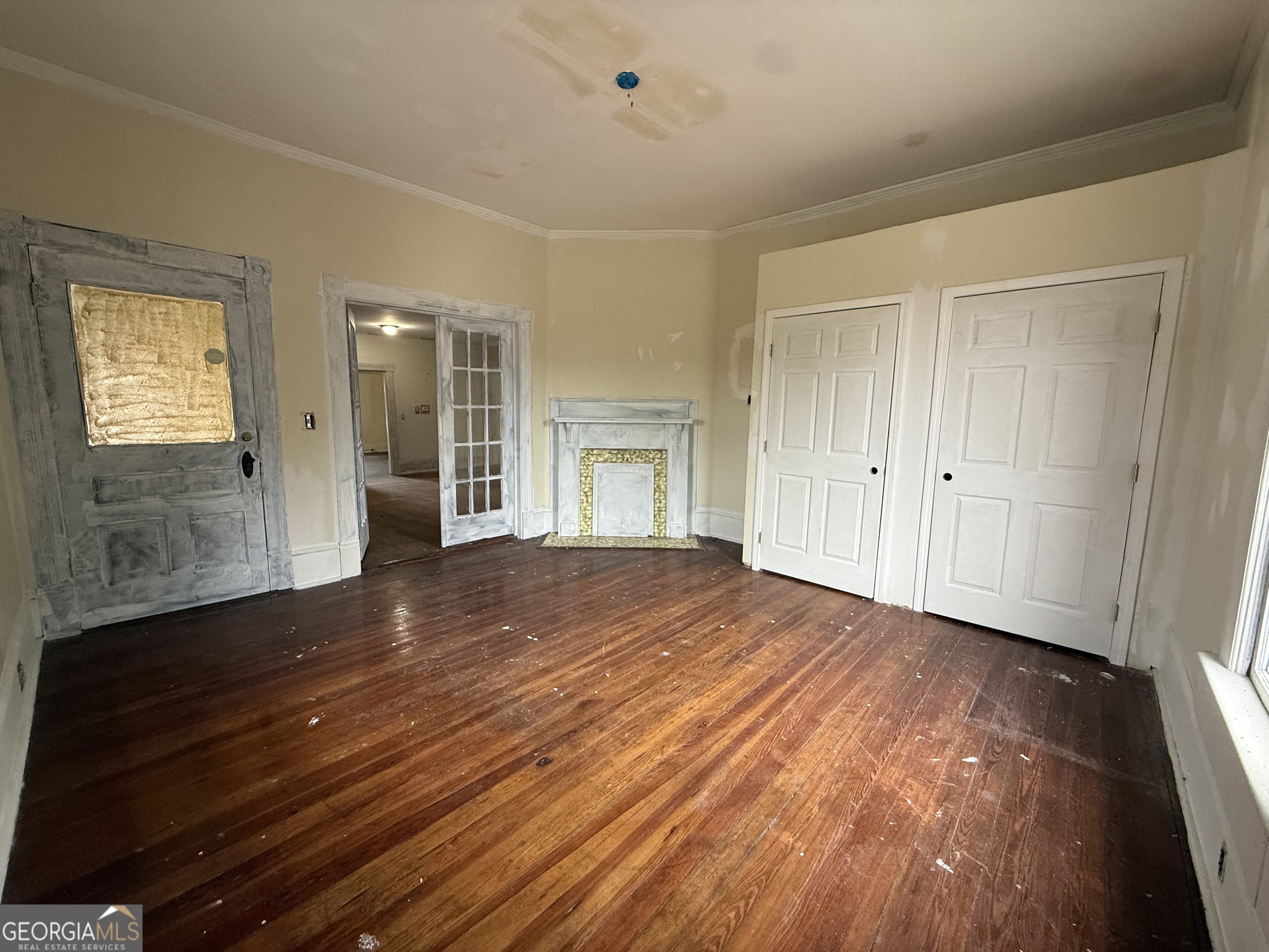 223 S Madison Avenue Property Photo 9