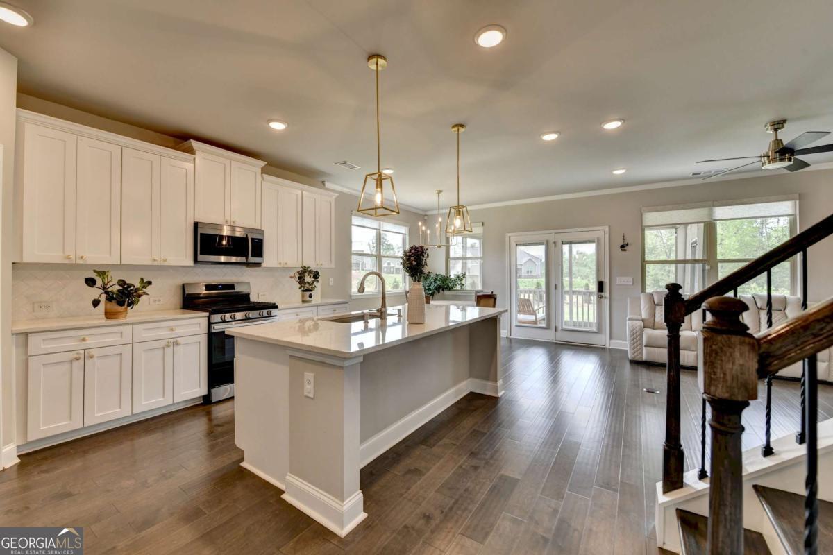 3985 Foxdale Lane Property Photo 10